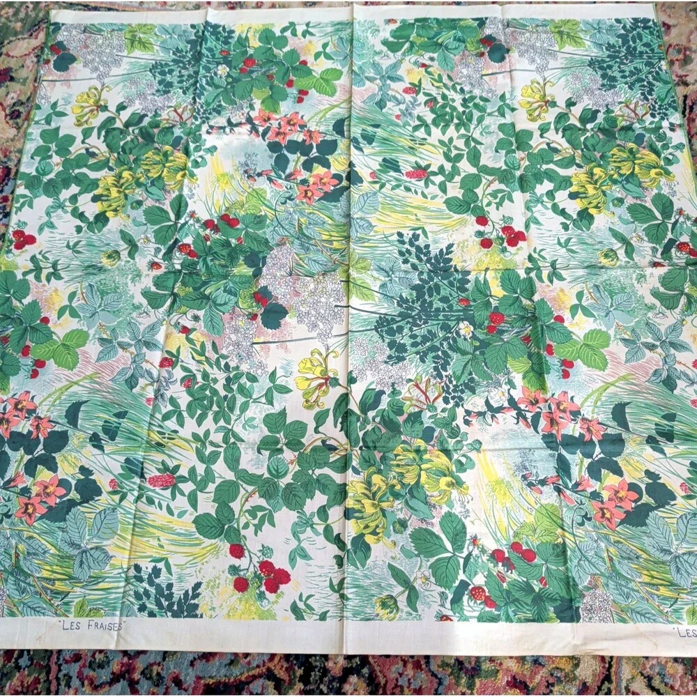 Les Fraises Strawberries Botanical Fabric Vintage 34 x 35 in Berry Decor Cotton